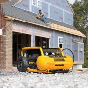 DEWALT D55146 4-1/2-Gallon 200-PSI Hand Carry Compressor with Wheels DEWALT D55146 4-1/2-Gallon 200-PSI Hand Carry Compressor with Wheels