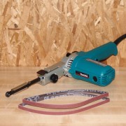 Makita 9032 4.4-Amp 3/8-Inch Variable Speed Belt Sander