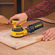 DEWALT D26451 3-Amp 5-Inch Random-Orbit Sander with Cloth Dust Bag