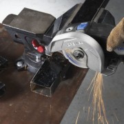 Dremel US40-01 Ultra-Saw Tool Kit with 4 Accessories and 1 Attachment Dremel US40-01 Ultra-Saw Tool Kit with 4 Accessories and 1 Attachment