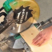 Hitachi C10FCE2 15-Amp 10-inch Single Bevel Compound Miter Saw