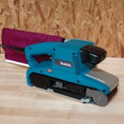 Makita 9920 8.8 Amp 3-Inch by 24-Inch Variable-Speed Belt Sander