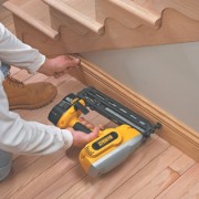 DEWALT DC618K XRP 18-Volt Cordless 1-1/4 Inch – 2-1/2 Inch 16 Gauge 20 Degree Angled Finish Nailer Kit