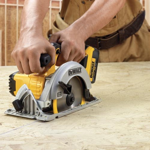 DEWALT DCS391B 20-Volt MAX Li-Ion Circular Saw, Tool Only