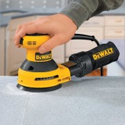 DEWALT D26451 3-Amp 5-Inch Random-Orbit Sander with Cloth Dust Bag