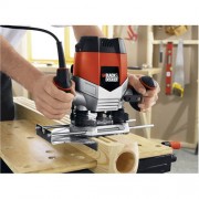 Black & Decker RP250 10-Amp 2-1/4-Inch Variable Speed Plunge Router