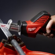 Milwaukee 2420-22 12-Volt Hackzall Saw Kit Milwaukee 2420-22 12-Volt Hackzall Saw Kit