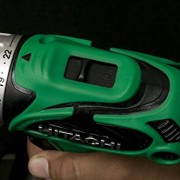 Hitachi DS18DSAL 18-Volt 1/2-Inch Lithium-Ion Cordless Drill/Driver (Includes 2 Batteries + Flashlight)