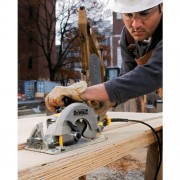 DEWALT DWS535 7 1/4-Inch Worm Drive Circular Saw