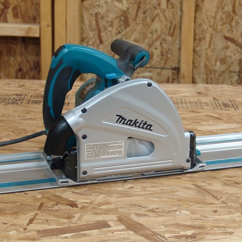 Makita SP6000J1 6-1/2-Inch Plunge Circular Saw with Guide Rail
