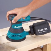 Makita BO5031K 5-Inch Random Orbit Sander Kit