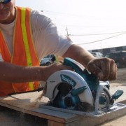 Makita 5007MGA Magnesium 7-1/4-Inch Circular Saw with Electric Brake