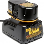 DEWALT DC628K XRP 1-1/4-Inch to 2-1/2-Inch 15-Gauge 34 Degree Angled Finish Nailer