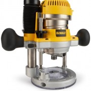 DEWALT DW618PK 12-AMP 2-1/4 HP Plunge and Fixed-Base Variable-Speed Router Kit