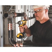 DEWALT DCF885C2 20-Volt MAX Lithium Ion 1/4-Inch 1.5 Ah Impact Driver Kit