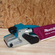 Makita 9404 8.8-Amp 4-by-24-Inch Variable Speed Belt Sander with Cloth Dust Bag