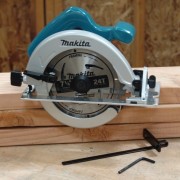 Makita 5740NB 10.5 Amp 7-1/4-Inch Circular Saw